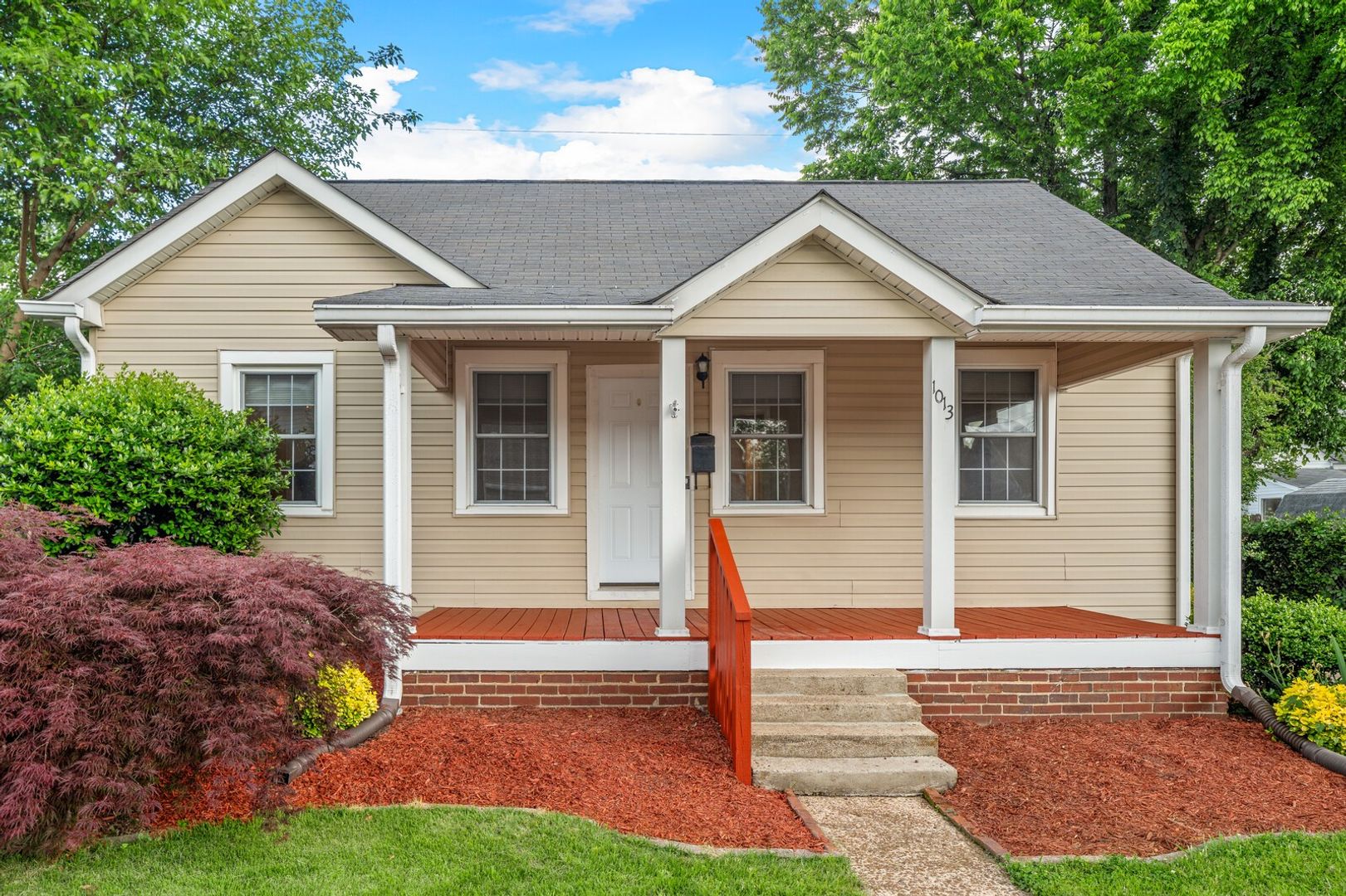 Old Hickory House: 1013 Elliston Street