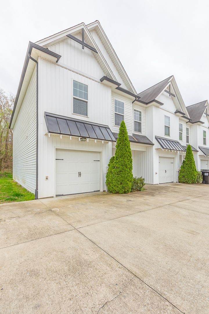 Ooltewah House: 8420 Brookmoor Lane