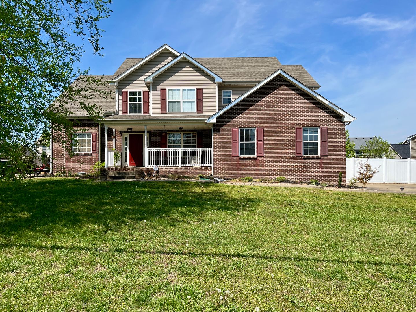 Clarksville House: 3156 Twelve Oaks Blvd.