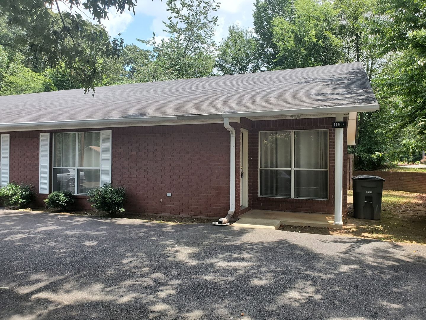 Hot Springs House: 119 B Halteria