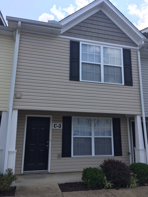 Murfreesboro House: 2961 South Rutherford Blvd., Apt. C3