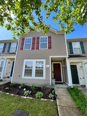 Prime Location Townhome – photo 1