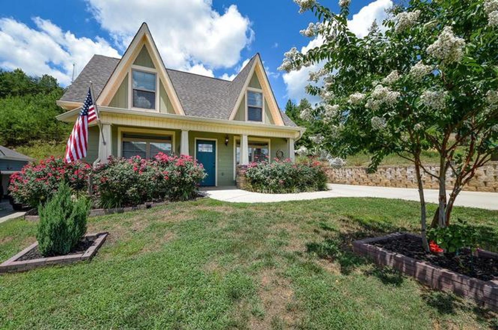 Cleveland House: 285 Courtland Crest Drive SW