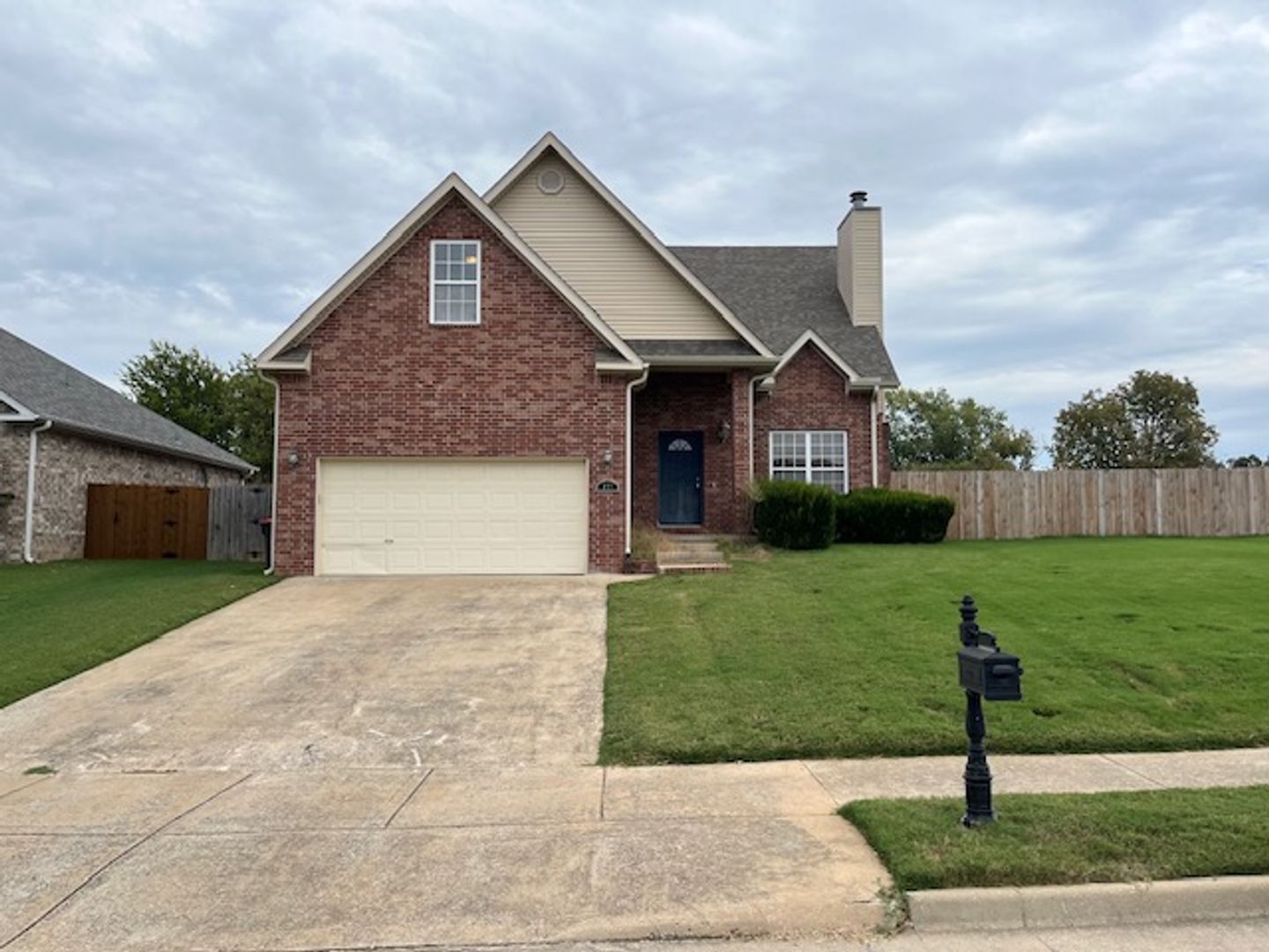 Springdale House: 177 Milas Street