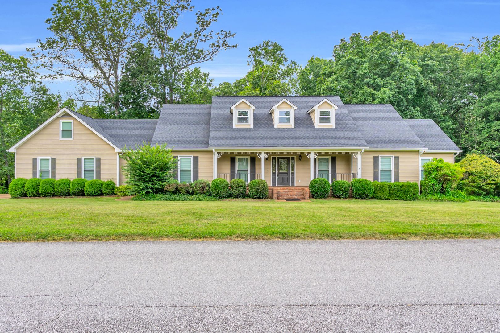 Signal Mountain House: 4838 Rolling Meadows Ln.
