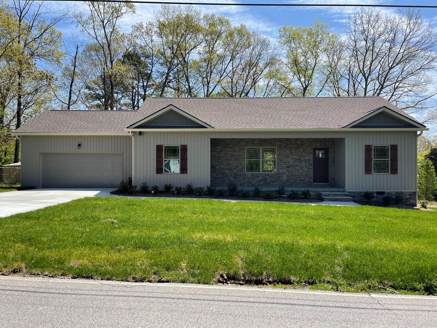 Hixson House: 8416 W Crabtree Rd.