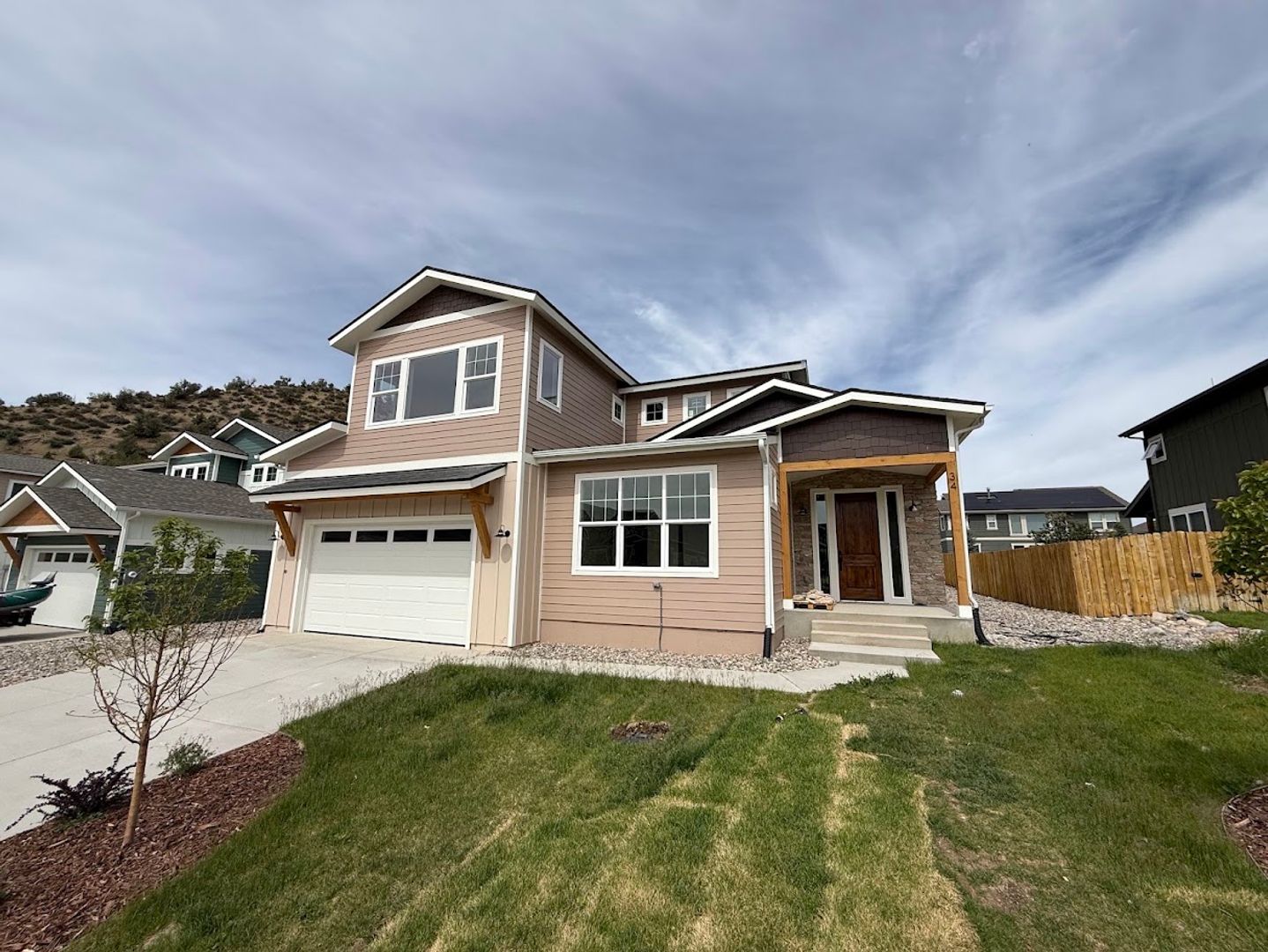 New Castle House: 34 Mount Yale Ct