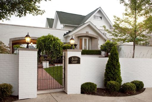 210 North Washington Street, Apartment 2 – photo 1