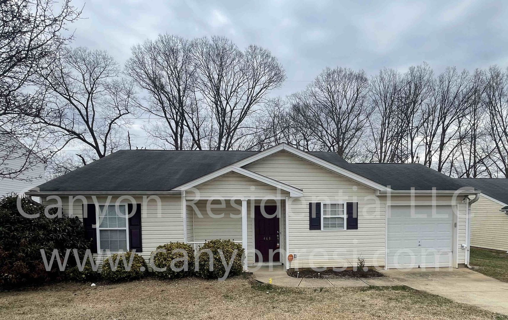 Winston Salem House: 461 Bedford Knoll Drive