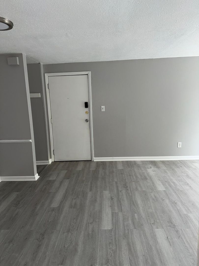 East Cleveland Apartment: 13540 Superior Rd