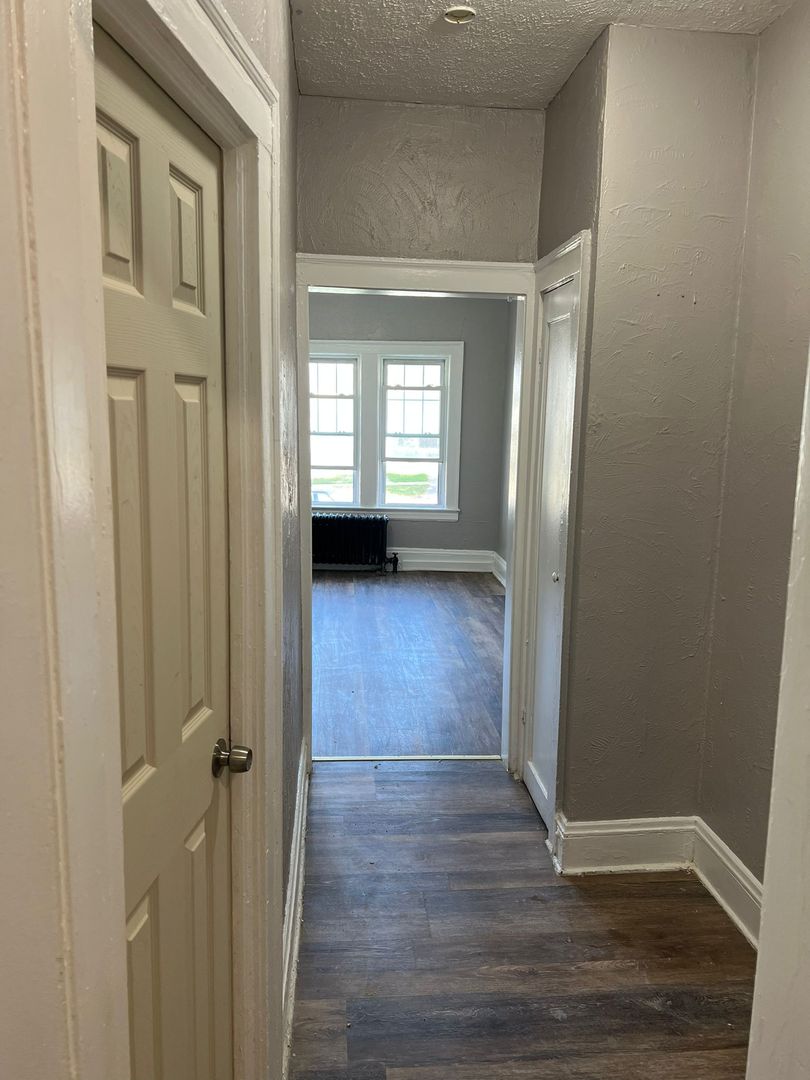 Cleveland Apartment: 1374 West Blvd