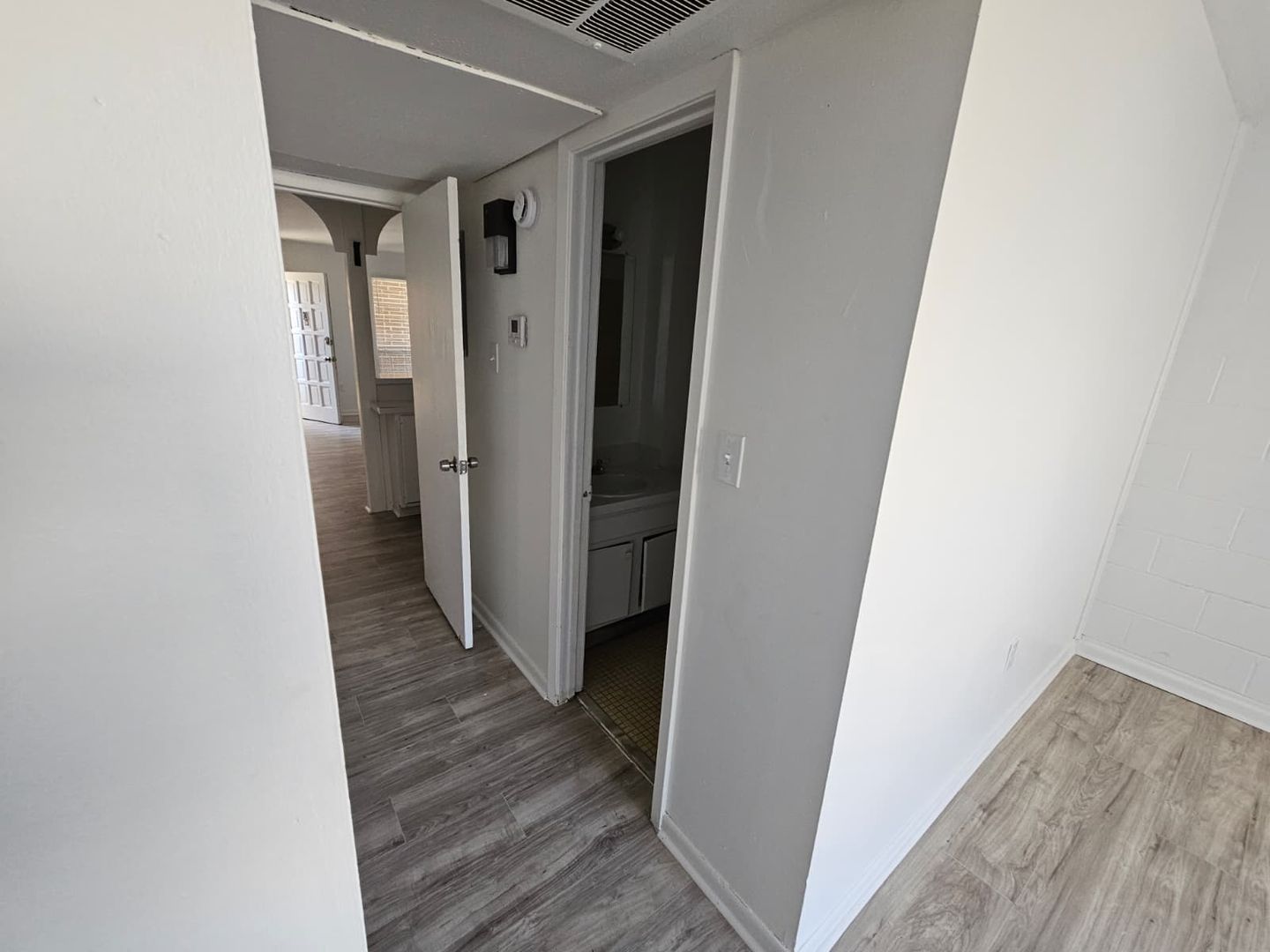 Jackson Apartment: 1505 North West Street