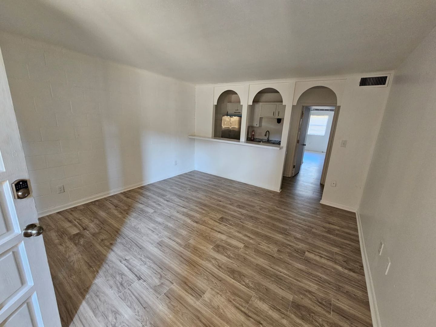 Jackson Apartment: 1505 North West Street