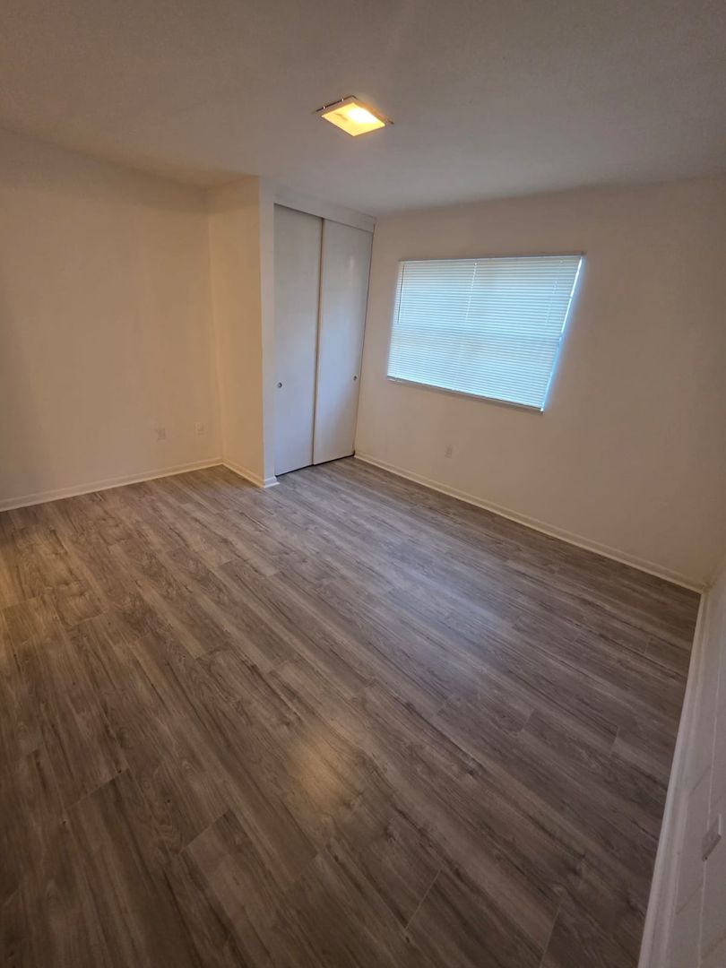 Jackson Apartment: 1505 North West Street