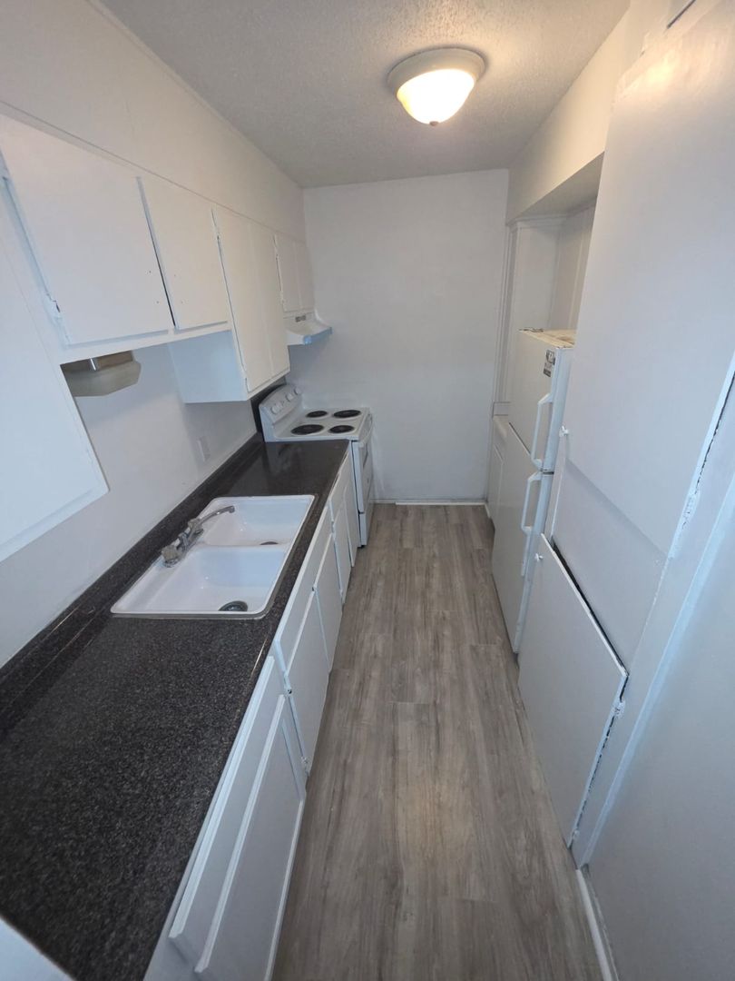 Jackson Apartment: 1505 North West Street