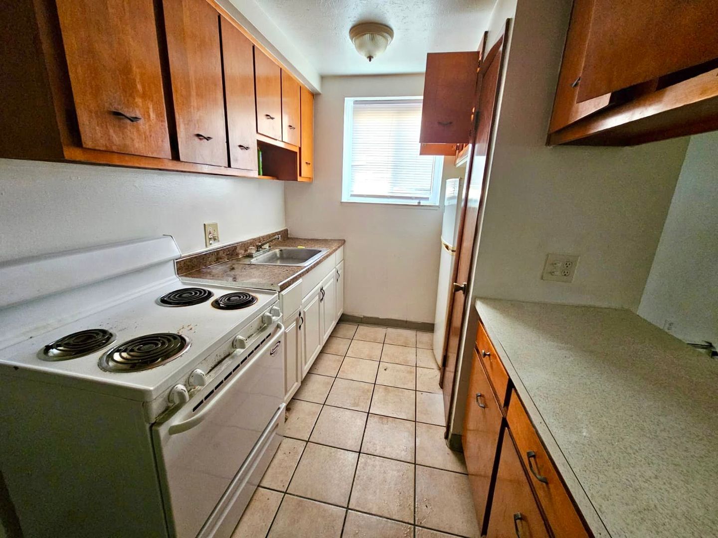 East Cleveland Apartment: 1885 N Taylor Rd