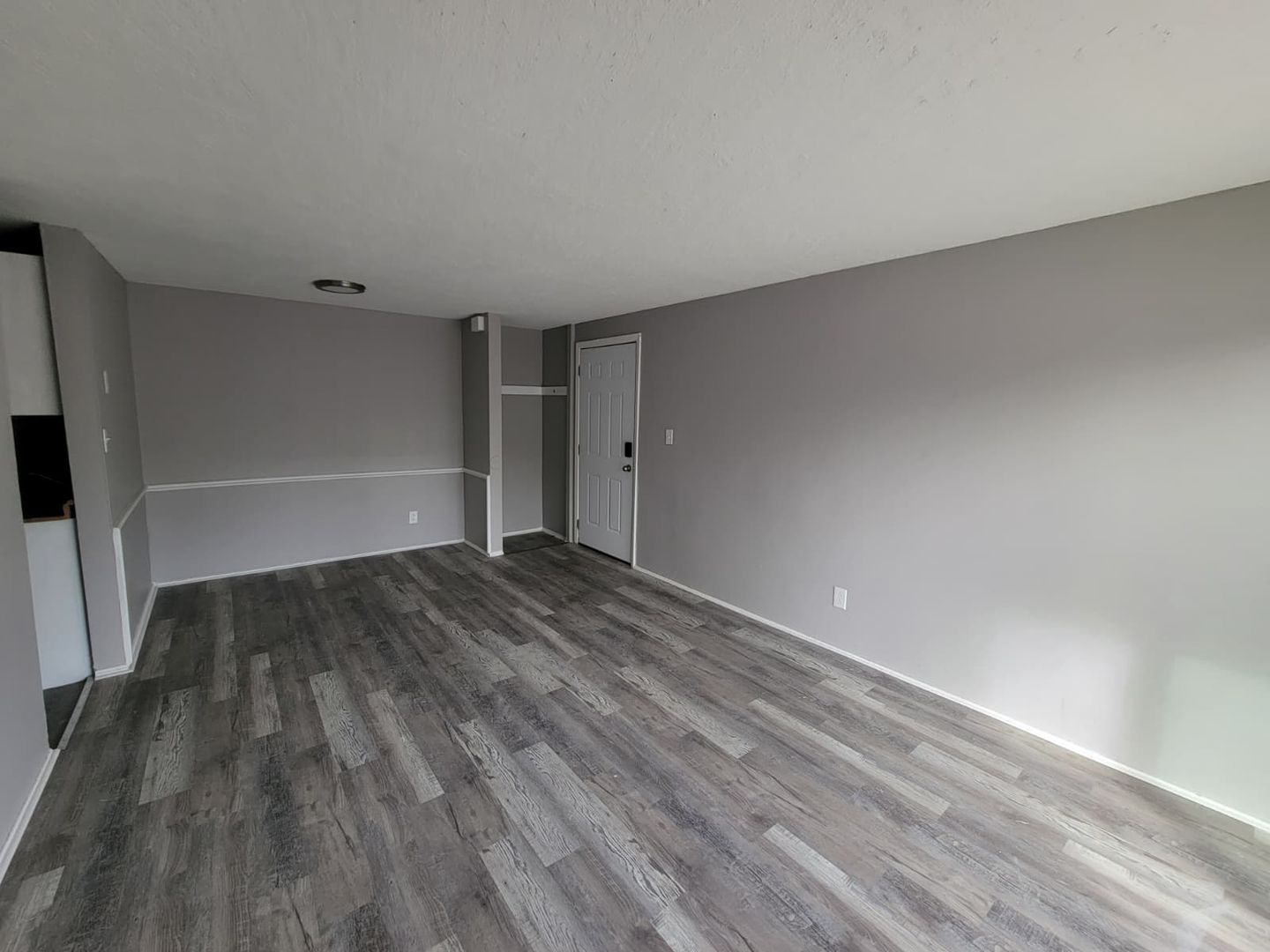 East Cleveland Apartment: 13444 Euclid Ave