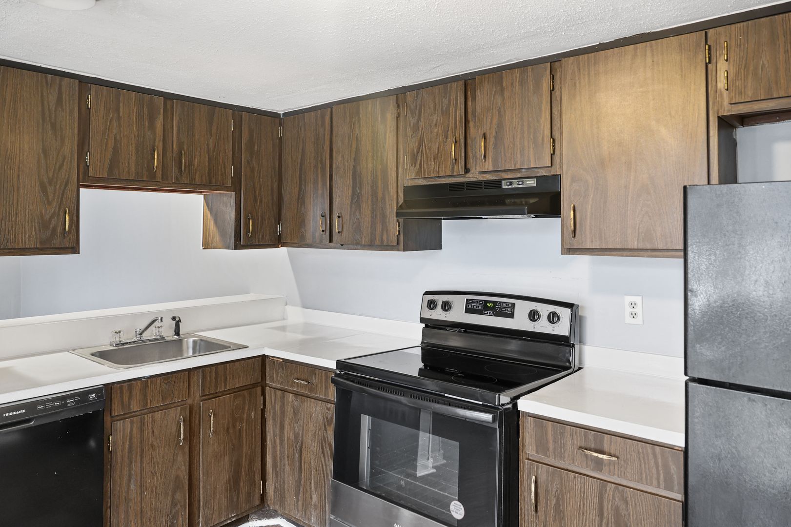 Jackson Apartment: 225 W McDowell Road