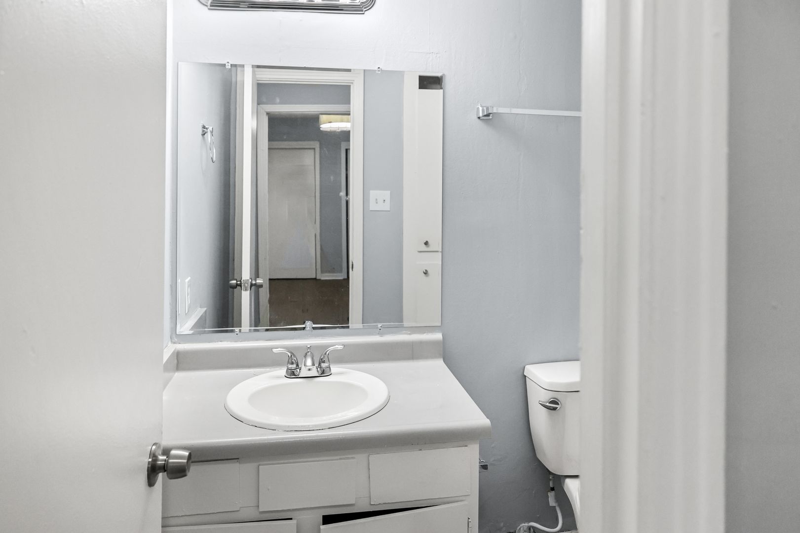 Jackson Apartment: 225 W McDowell Road
