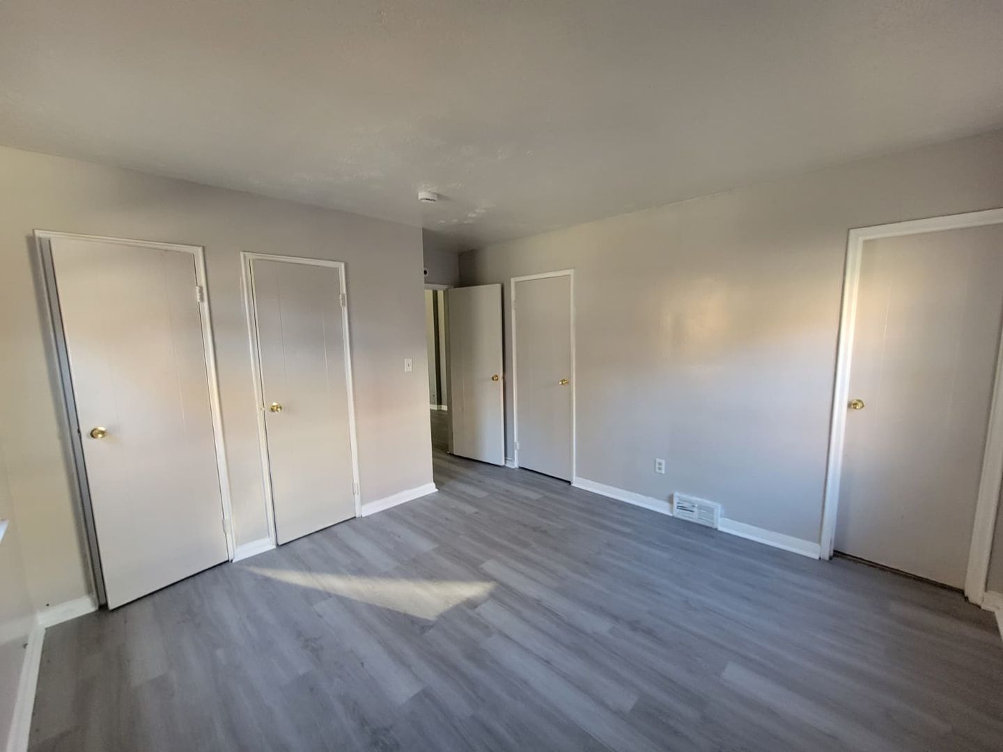 East Cleveland Apartment: 13984 Superior Rd