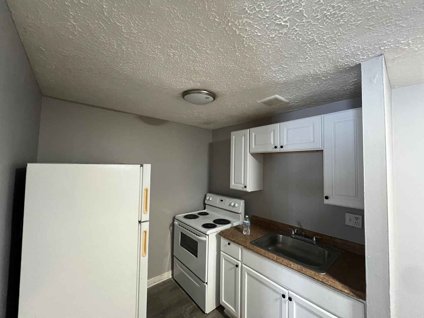 East Cleveland Apartment: 13540 Superior Rd