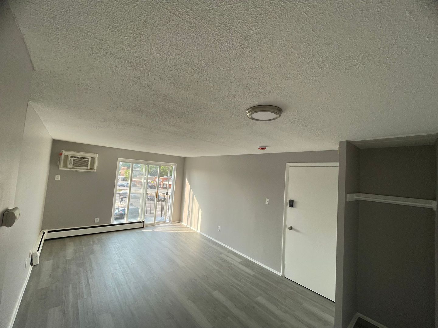 East Cleveland Apartment: 13420 Euclid Ave