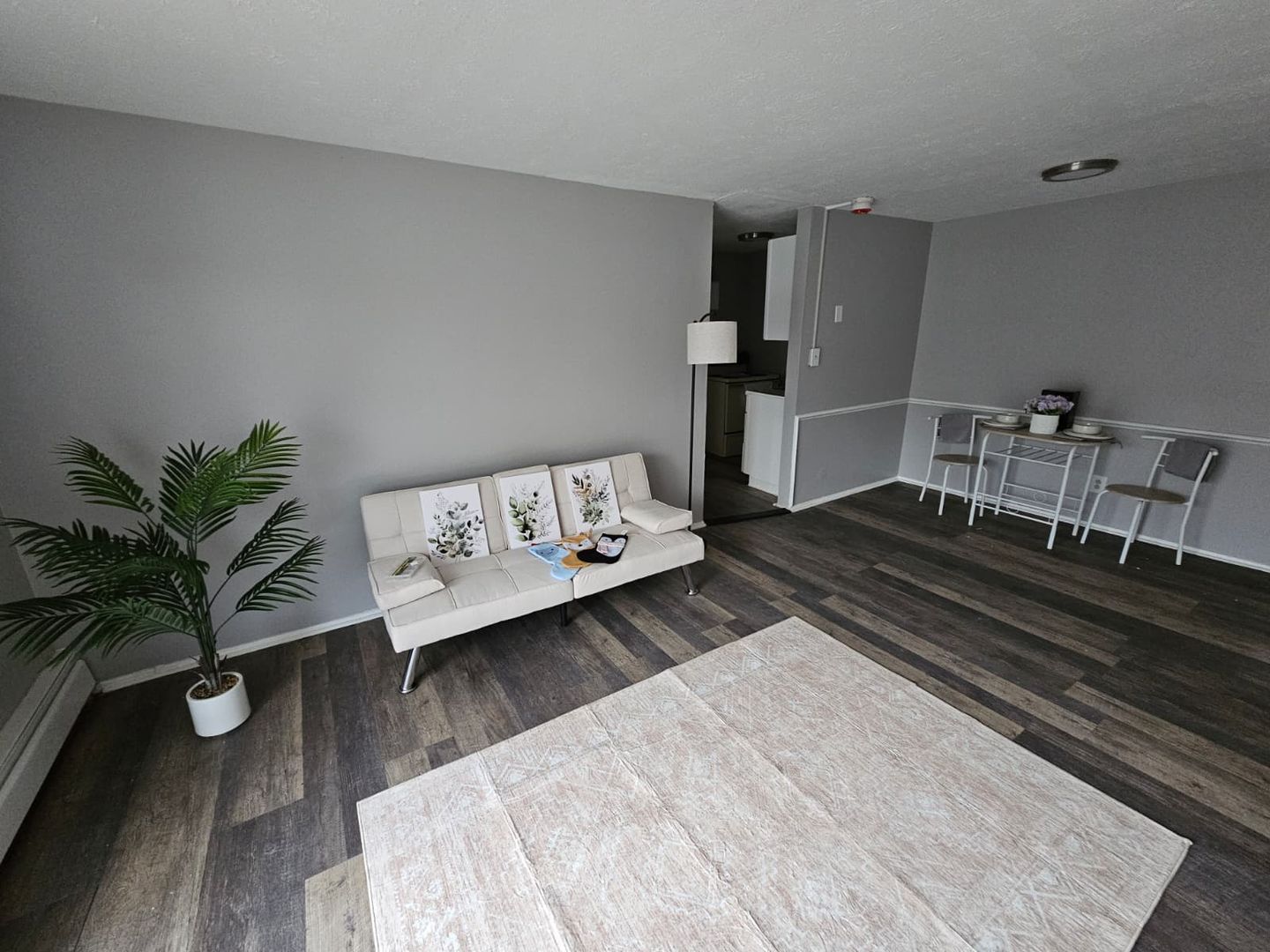 East Cleveland Apartment: 13420 Euclid Ave