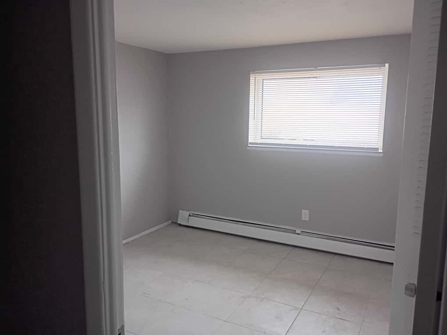 East Cleveland Apartment: 13420 Euclid Ave