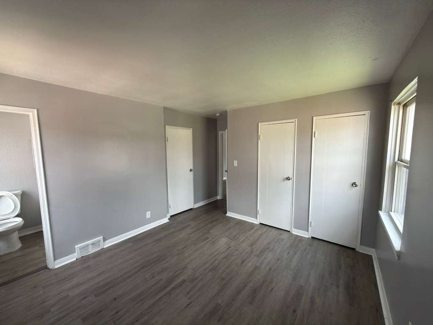 East Cleveland Apartment: 13984 Superior Rd