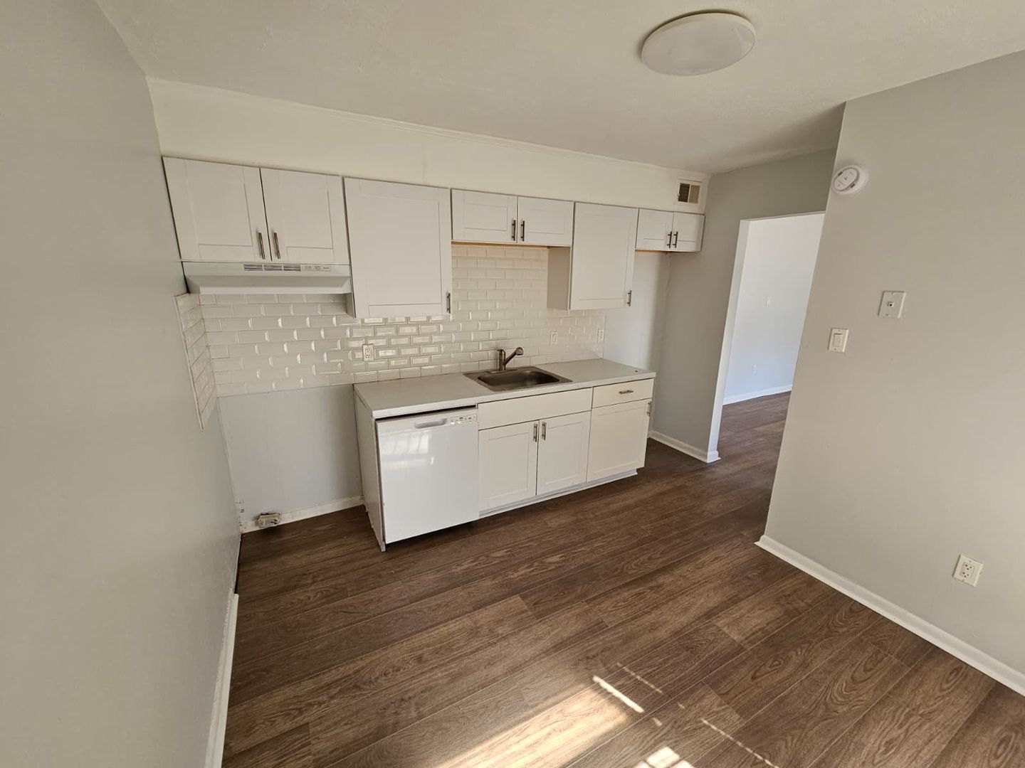 Jackson Apartment: 1505 North West Street