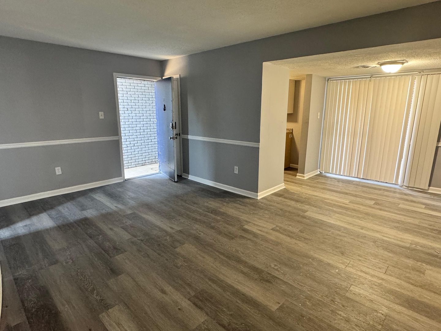 Jackson Apartment: 225 W McDowell Road