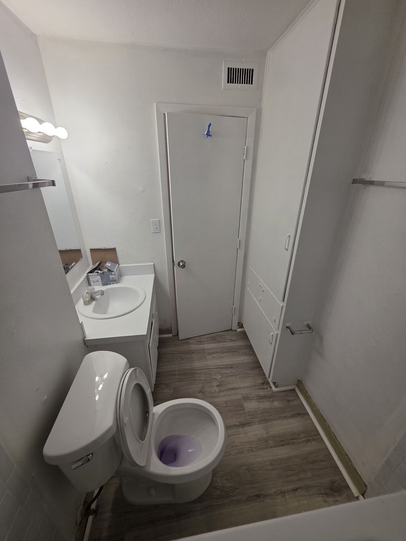 Jackson Apartment: 1505 North West Street