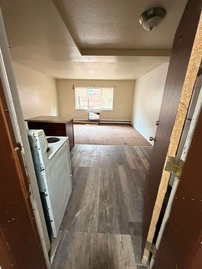 East Cleveland Apartment: 1801 Stanwood Rd