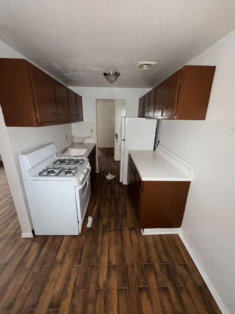 East Cleveland Apartment: 14815-14835 Euclid Ave