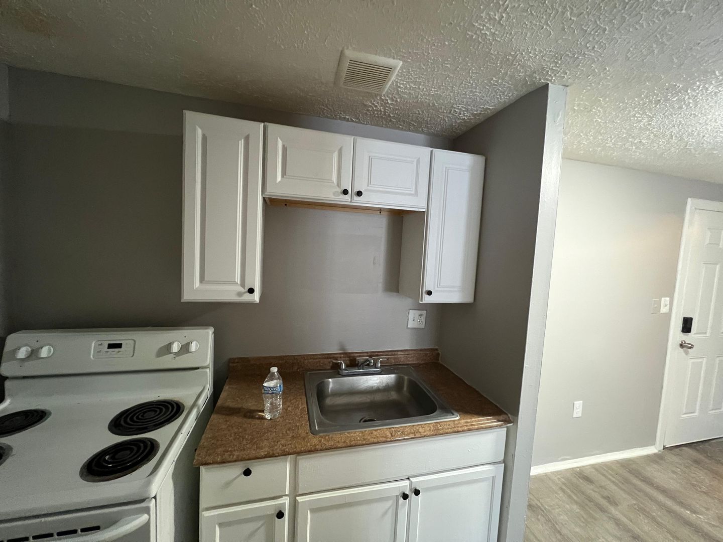 East Cleveland Apartment: 13540 Superior Rd