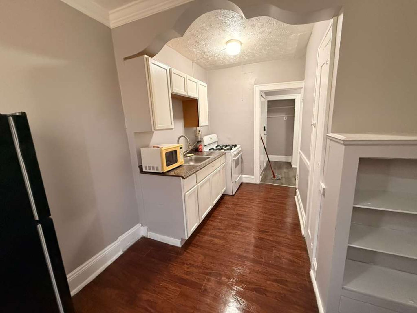 Cleveland Apartment: 14300 Lakashore Blvd