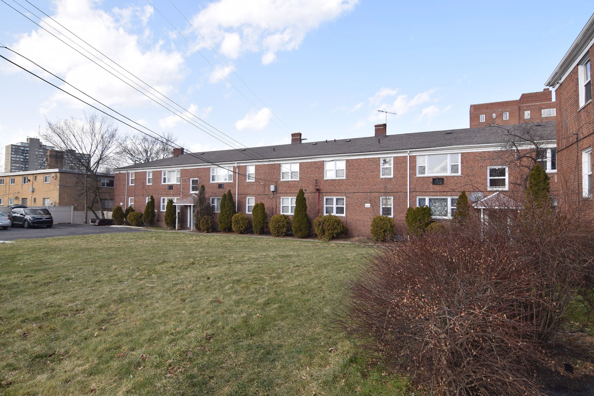 East Cleveland Apartment: 1508 Luxor Rd – 101