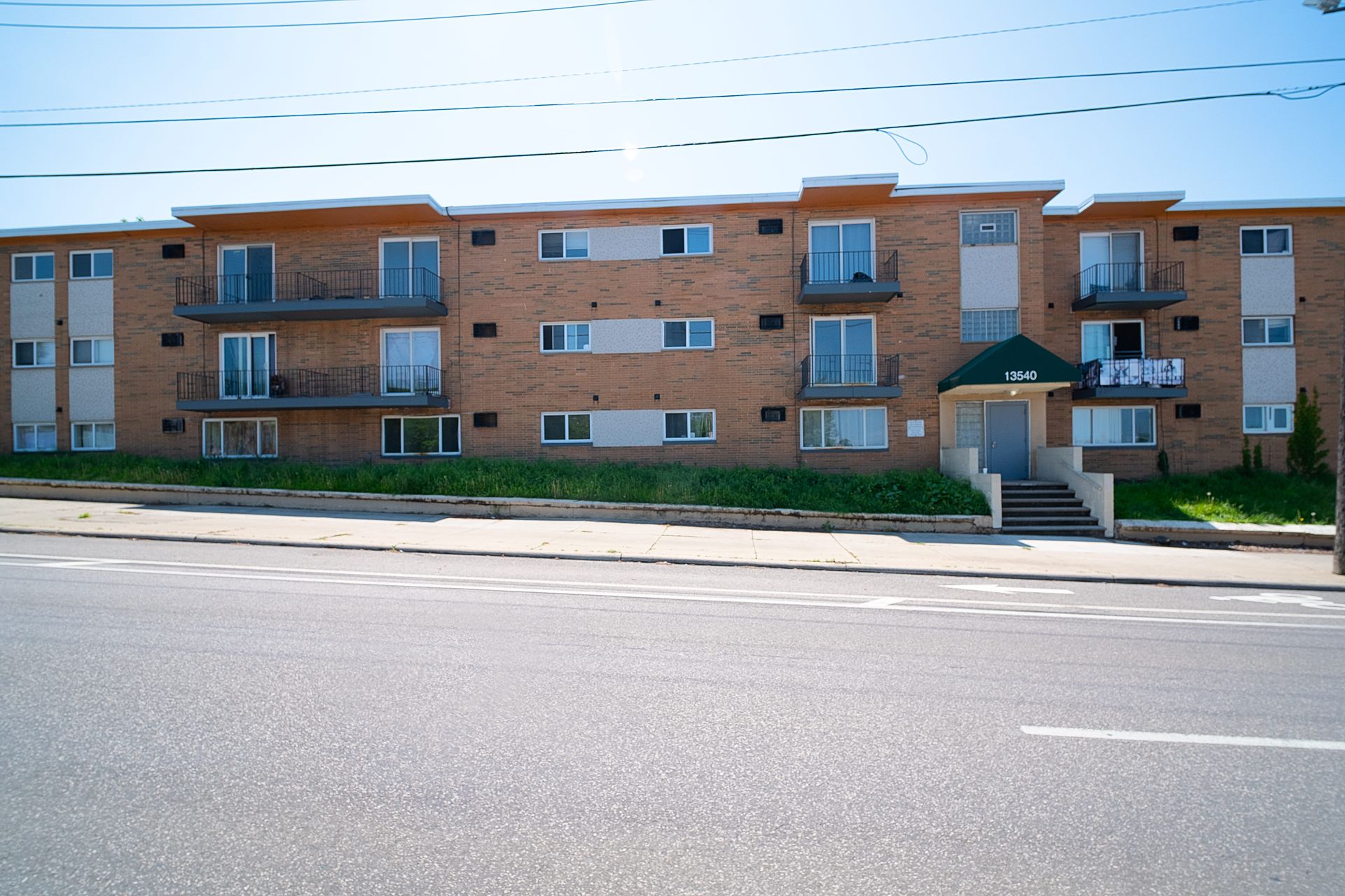 East Cleveland Apartment: 13540 Superior Rd