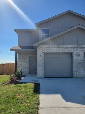 3bd/2ba duplex in the Pecan Creek Subdivision of Temple – photo 1