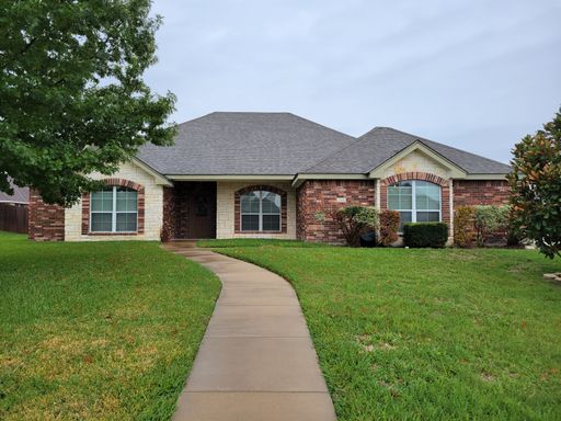 Evergreeen Estates With 2 Master Suites! – photo 1