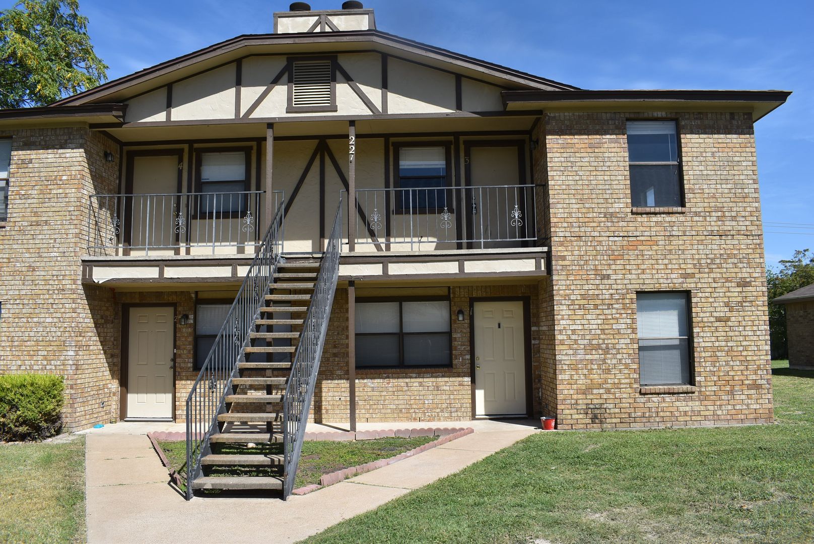 Harker Heights Apartment: 221 W Robin Lane