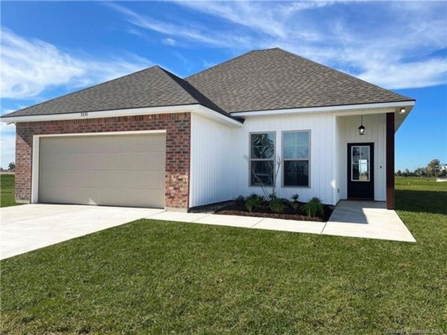 Lake Charles House: 5330 Helmsdale Court