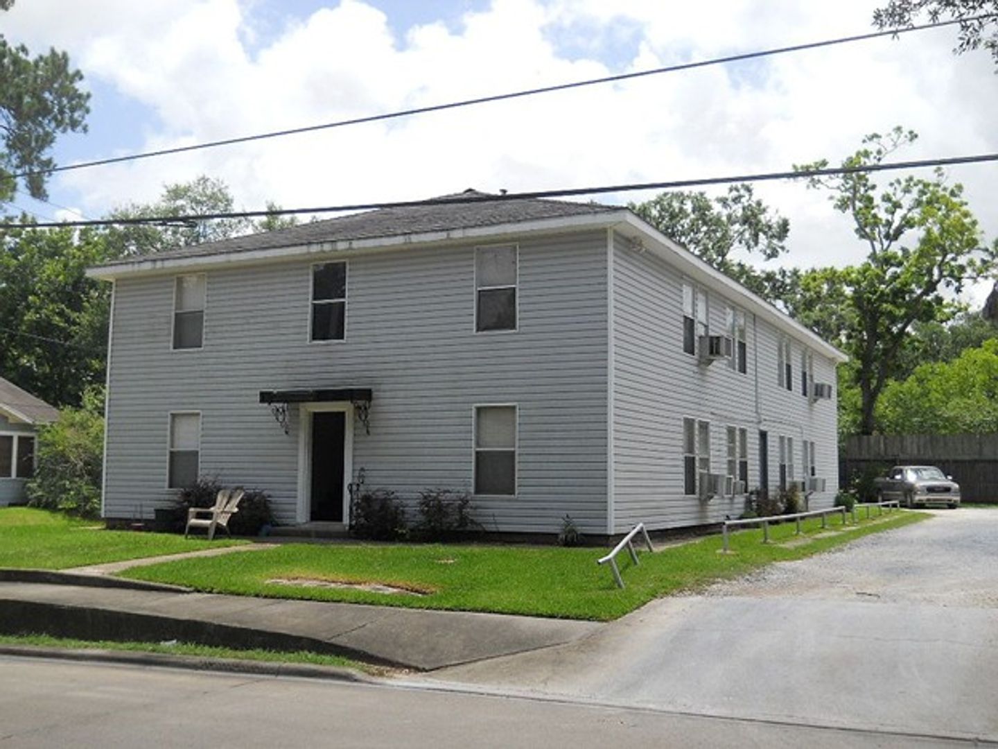 Lake Charles Apartment: 922 Cleveland St