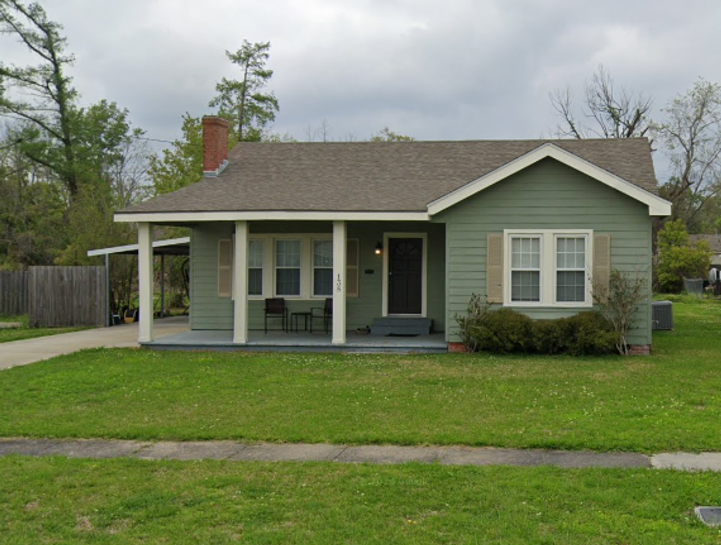 Lake Charles House: 138 Richard Street