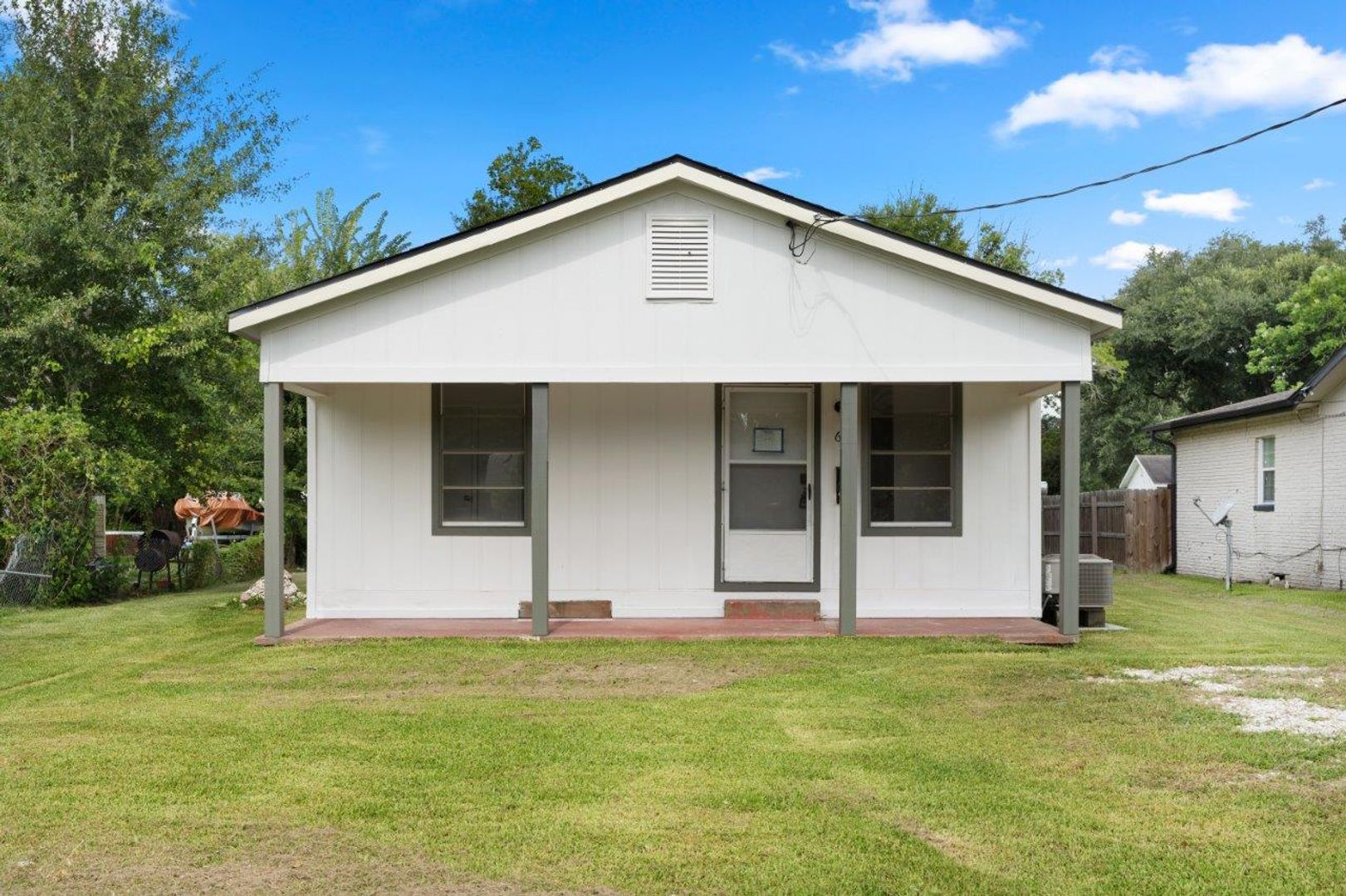 Lake Charles House: 610 McNabb Street
