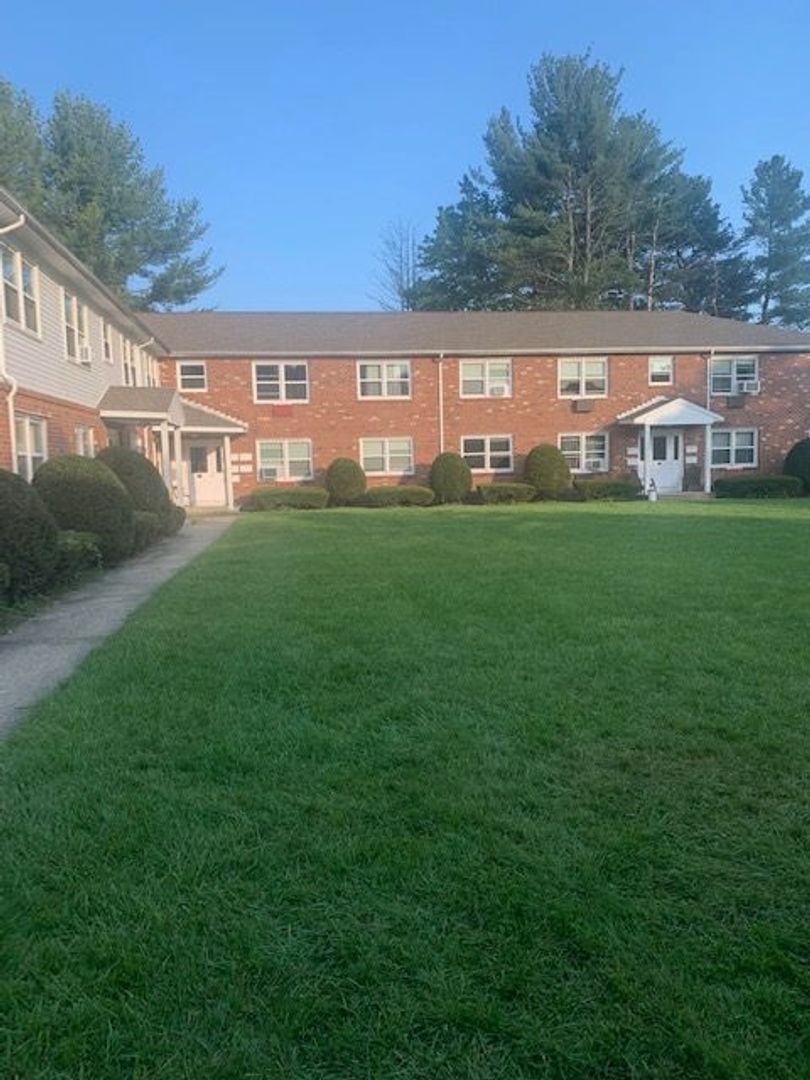 Dalton Apartment: 447 High Street