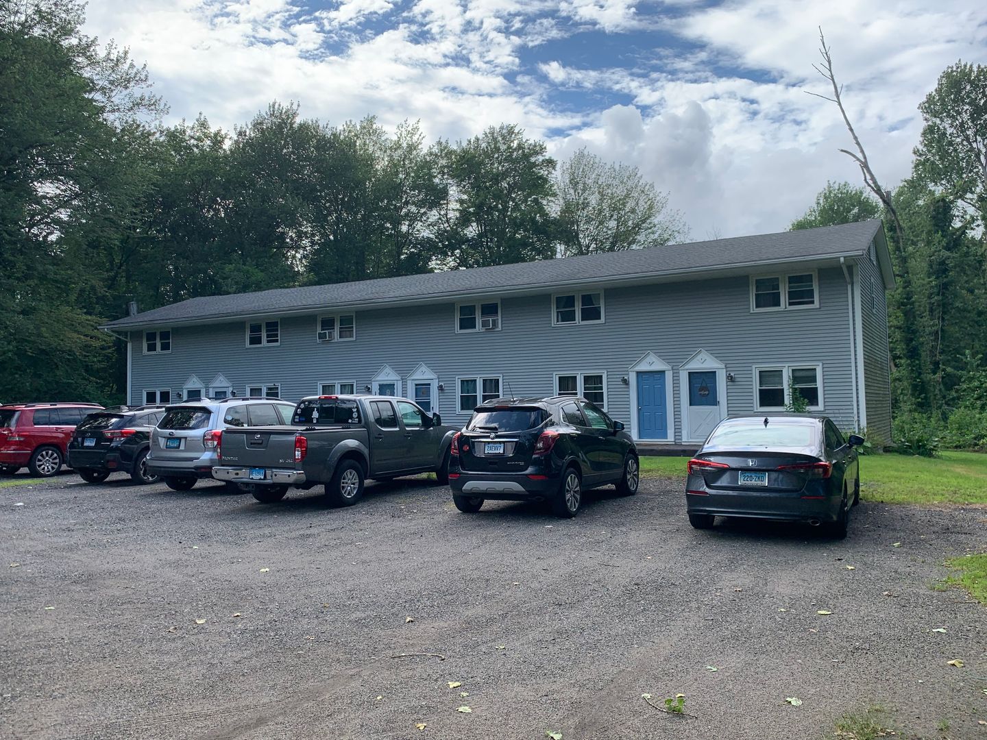 Lebanon Apartment: 844 Exeter Road
