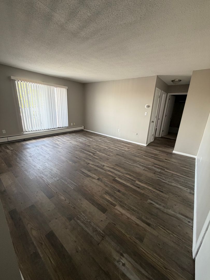 Vadnais Heights Apartment: 1053 County Rd D E