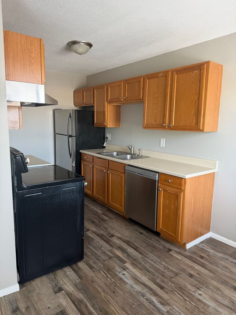 Gervais Lake Apartments 2 of 4