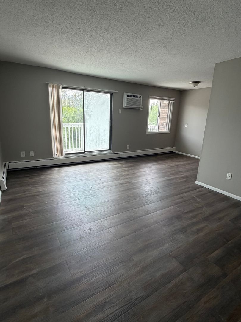 Vadnais Heights Apartment: 1053 County Rd D E